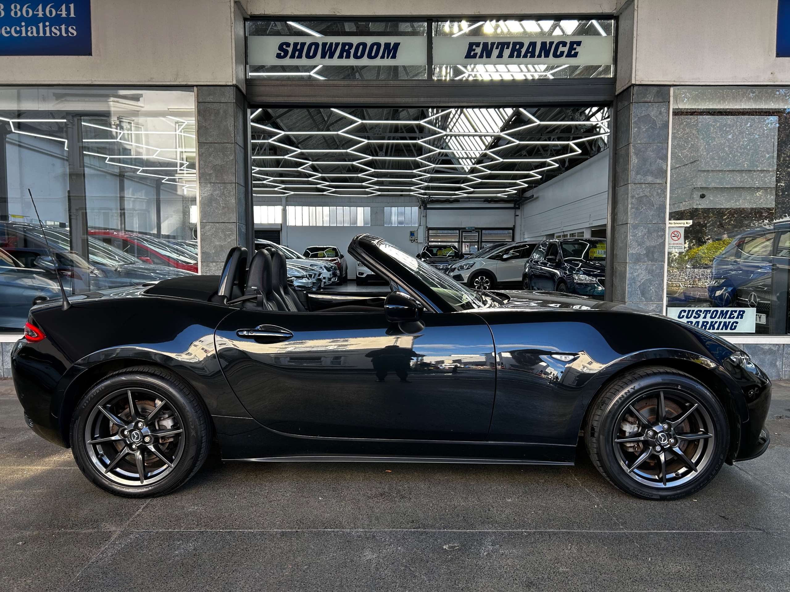 2016 MAZDA MX-5 2016 MAZDA MX-5