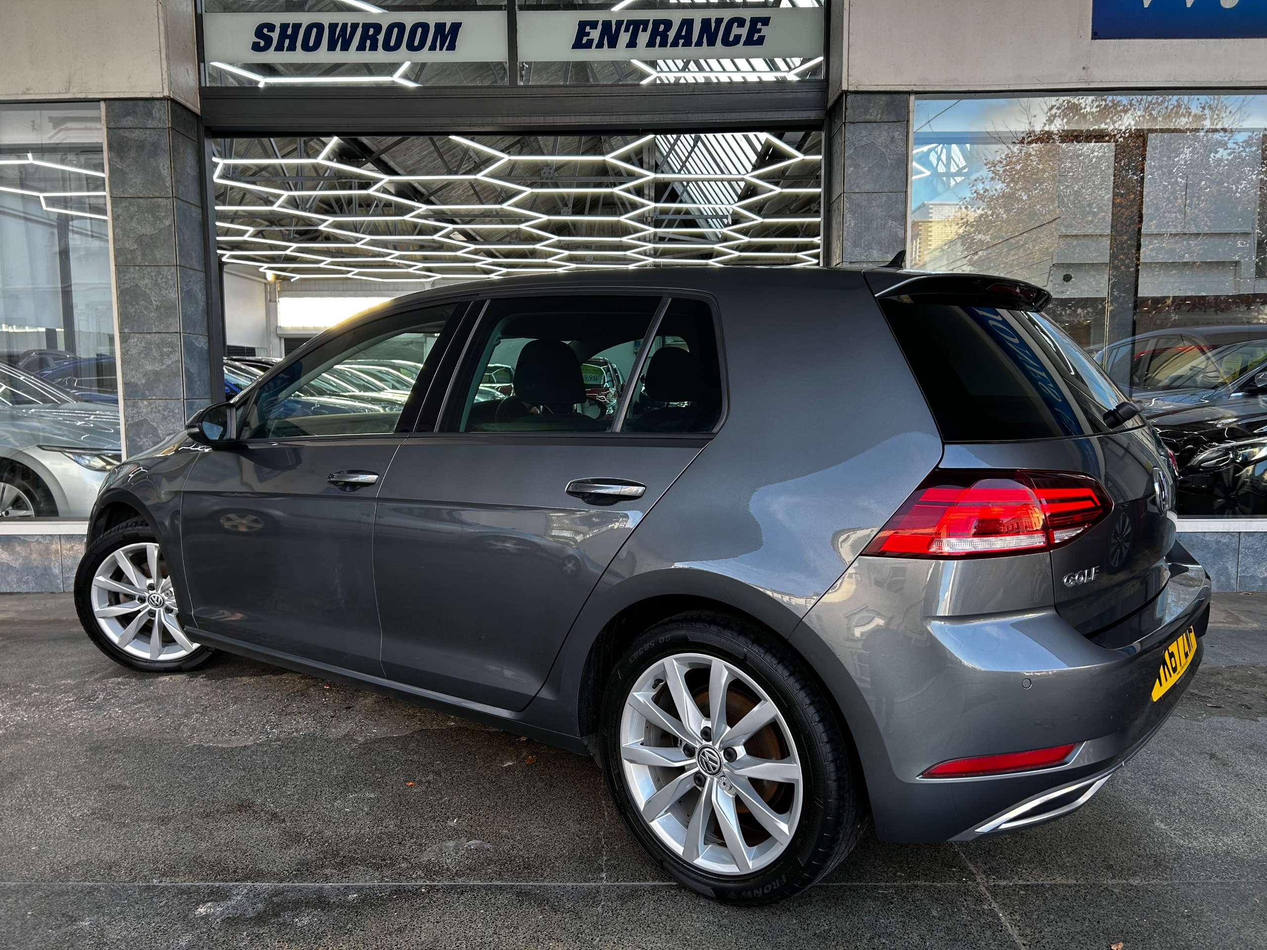 2017 VOLKSWAGEN GOLF 2017 VOLKSWAGEN GOLF