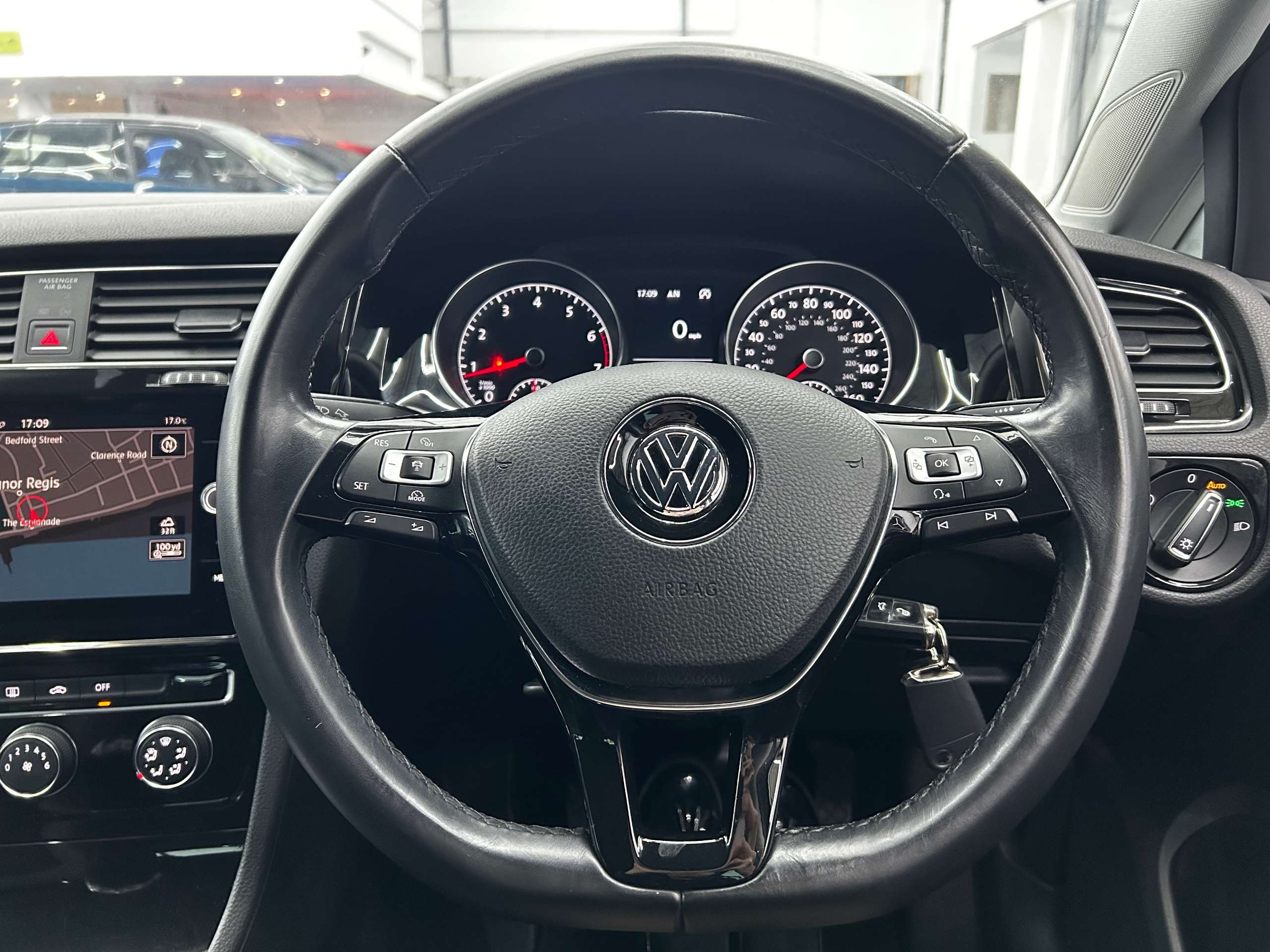 2017 VOLKSWAGEN GOLF 2017 VOLKSWAGEN GOLF