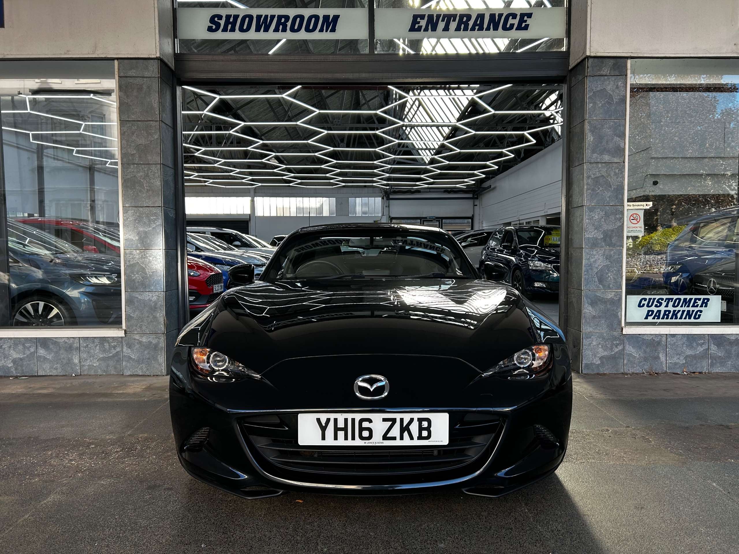 2016 MAZDA MX-5 2016 MAZDA MX-5
