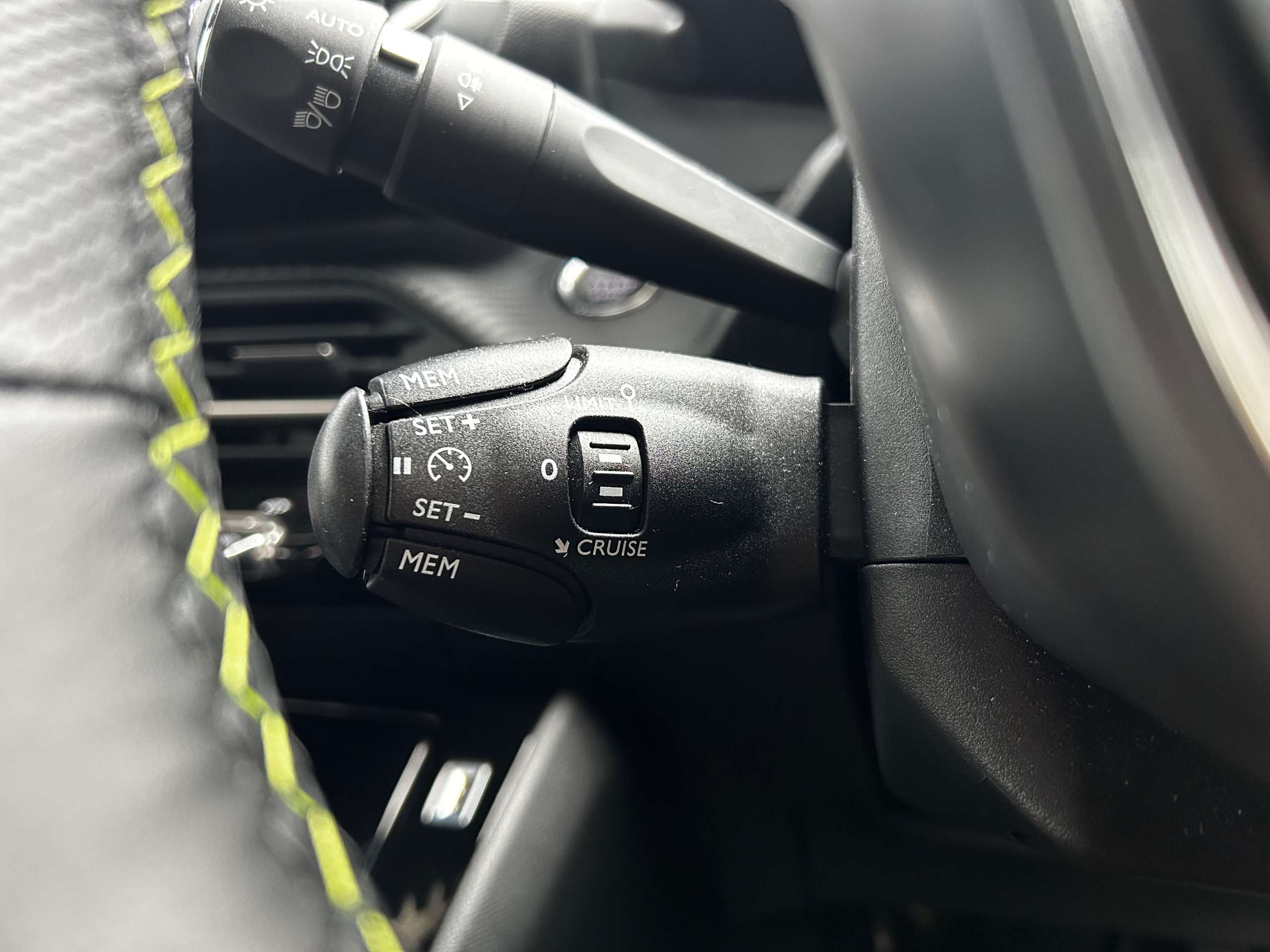 2022 PEUGEOT 208 2022 PEUGEOT 208