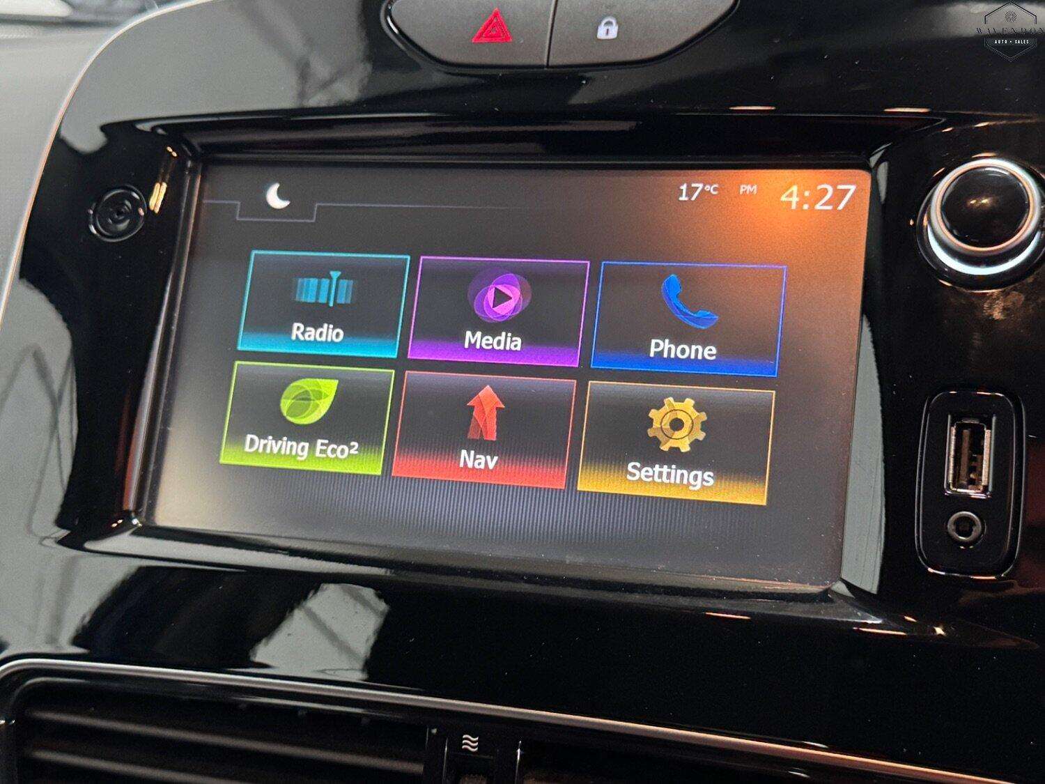 2017 RENAULT CLIO 2017 RENAULT CLIO