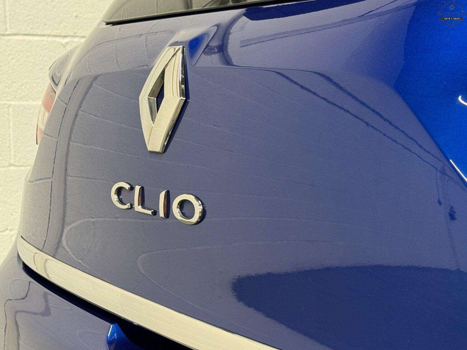 2017 RENAULT CLIO 2017 RENAULT CLIO