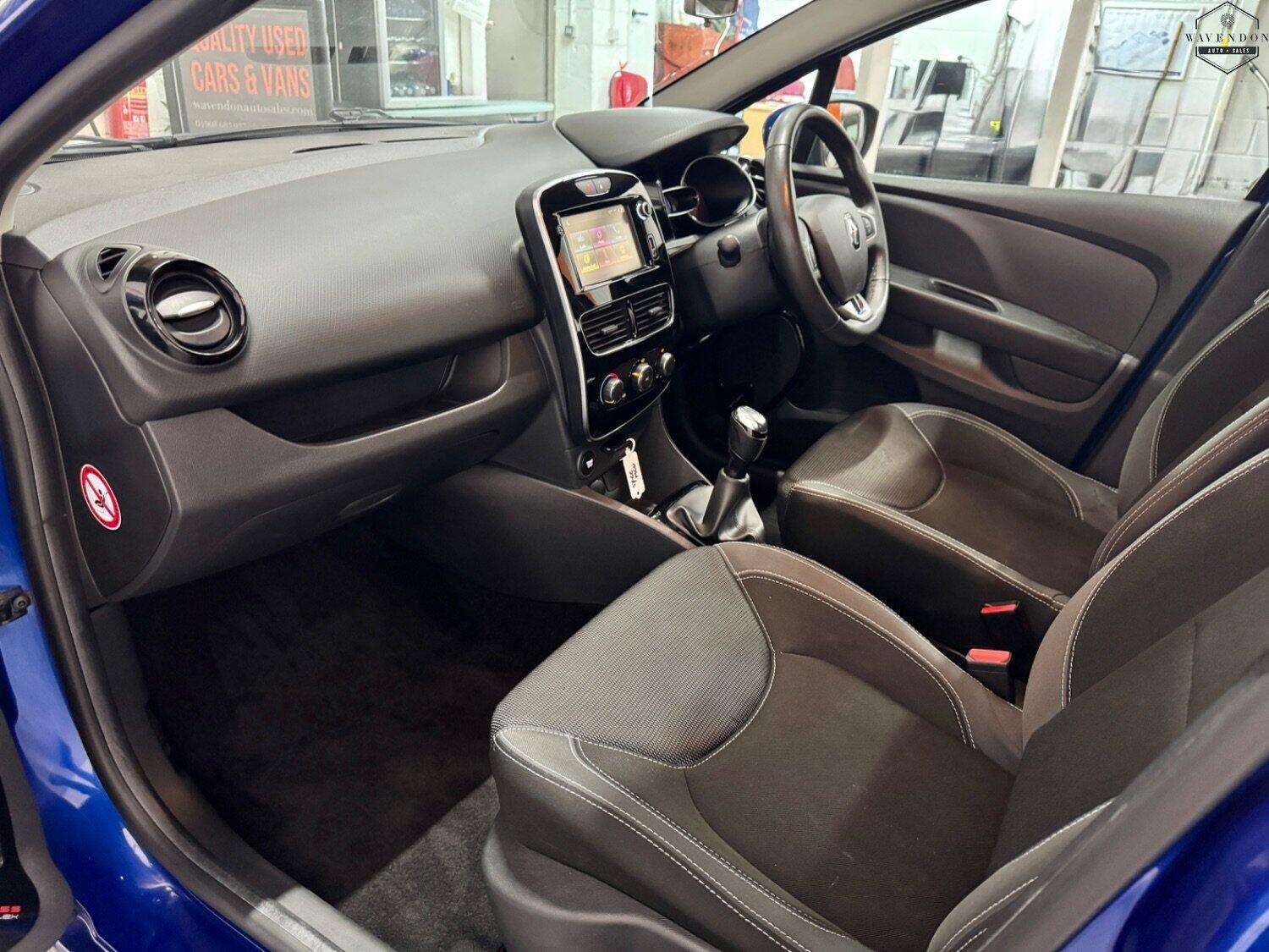 2017 RENAULT CLIO 2017 RENAULT CLIO