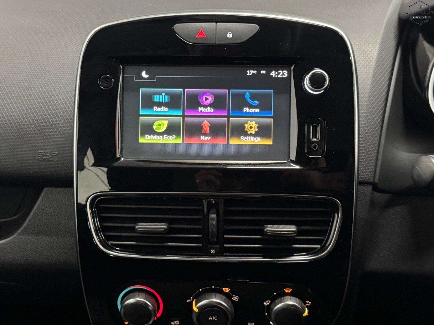 2017 RENAULT CLIO 2017 RENAULT CLIO