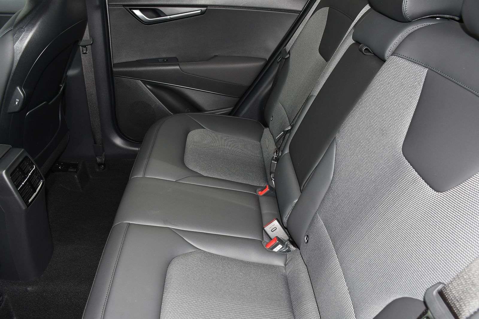 2025 KIA NIRO 2025 KIA NIRO