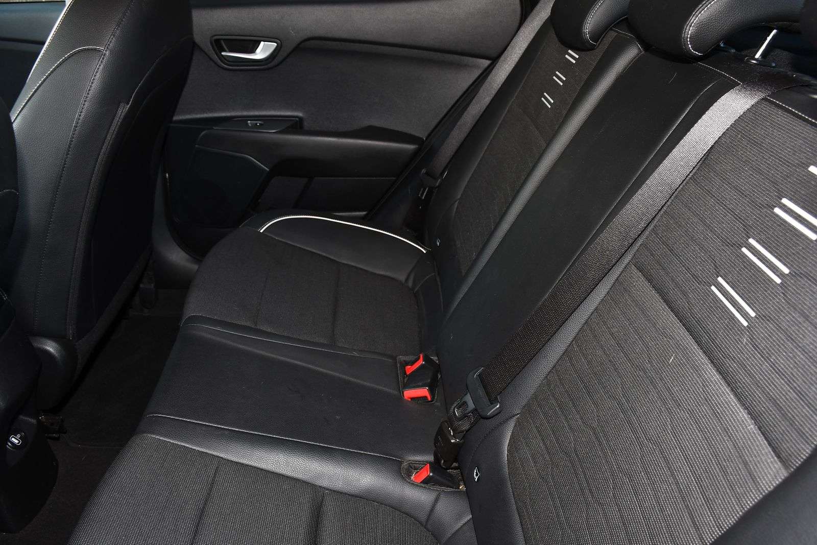 2021 KIA STONIC 2021 KIA STONIC