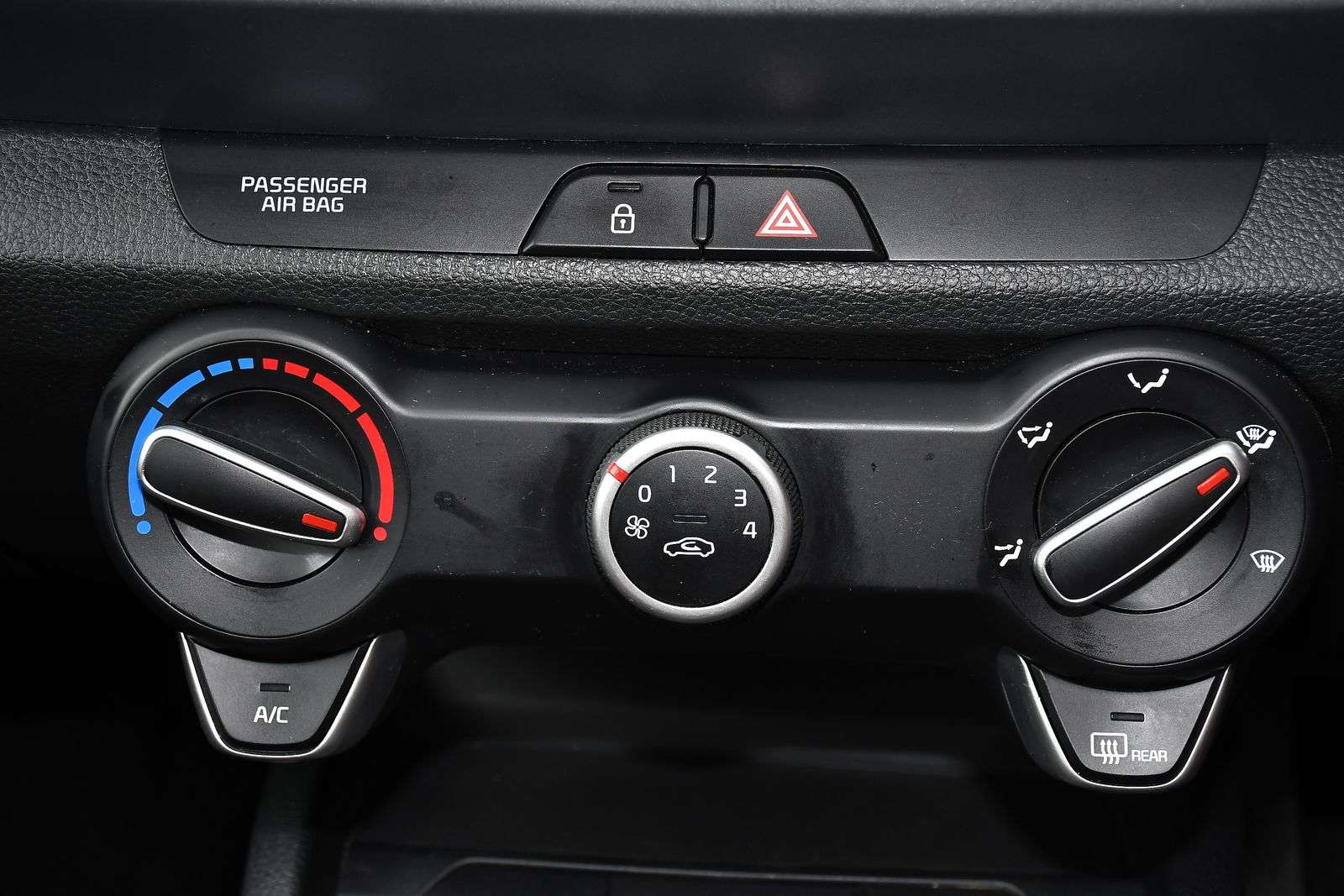 2023 KIA STONIC 2023 KIA STONIC