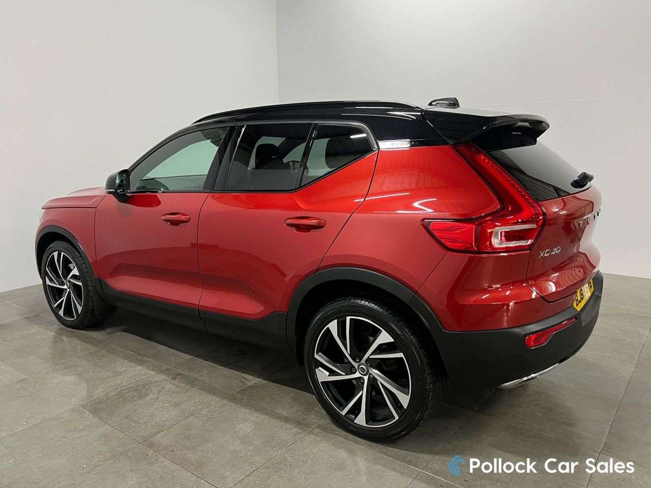 2019 VOLVO XC40 2019 VOLVO XC40