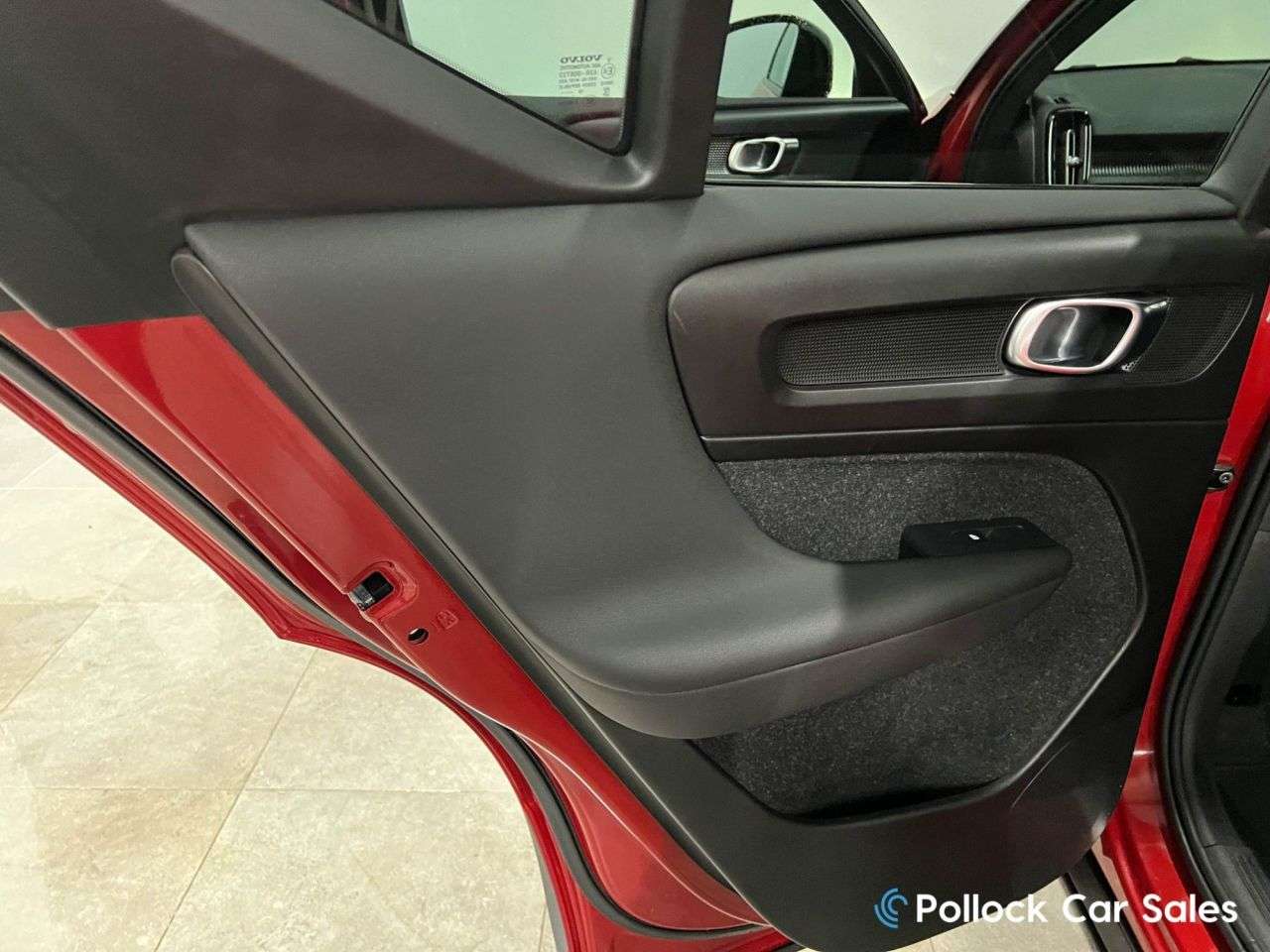 2019 VOLVO XC40 2019 VOLVO XC40