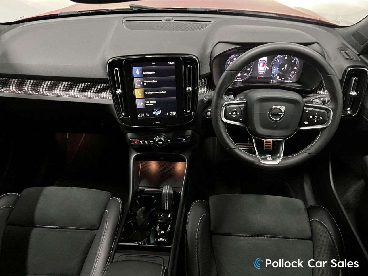 2019 VOLVO XC40 2019 VOLVO XC40