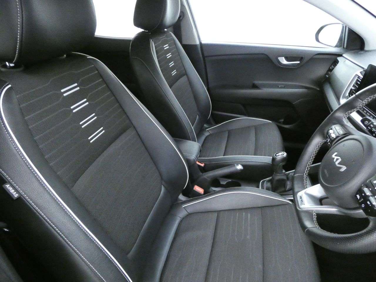 2023 KIA STONIC 2023 KIA STONIC