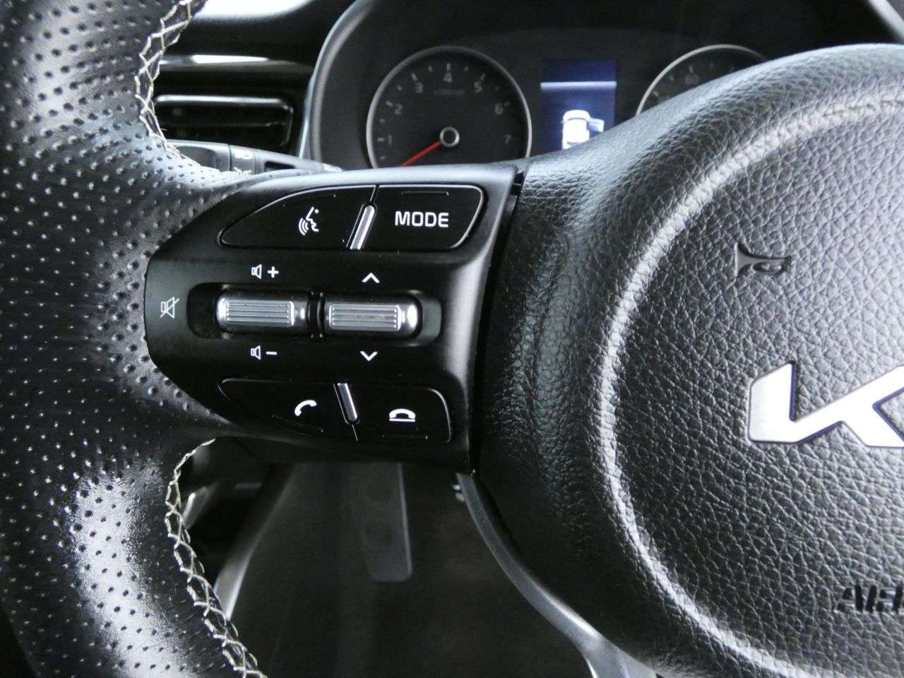 2023 KIA STONIC 2023 KIA STONIC