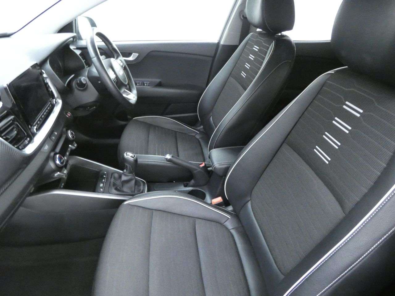 2023 KIA STONIC 2023 KIA STONIC