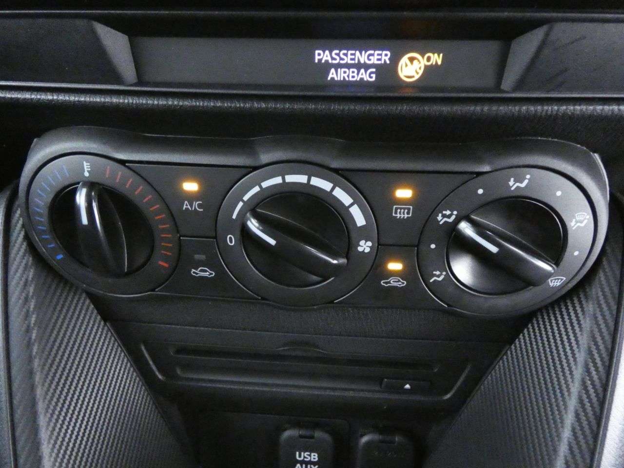 2017 MAZDA MAZDA2 2017 MAZDA MAZDA2