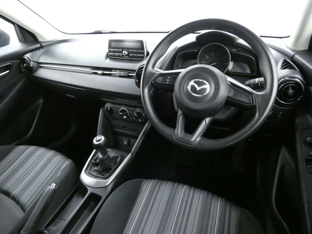 2017 MAZDA MAZDA2 2017 MAZDA MAZDA2