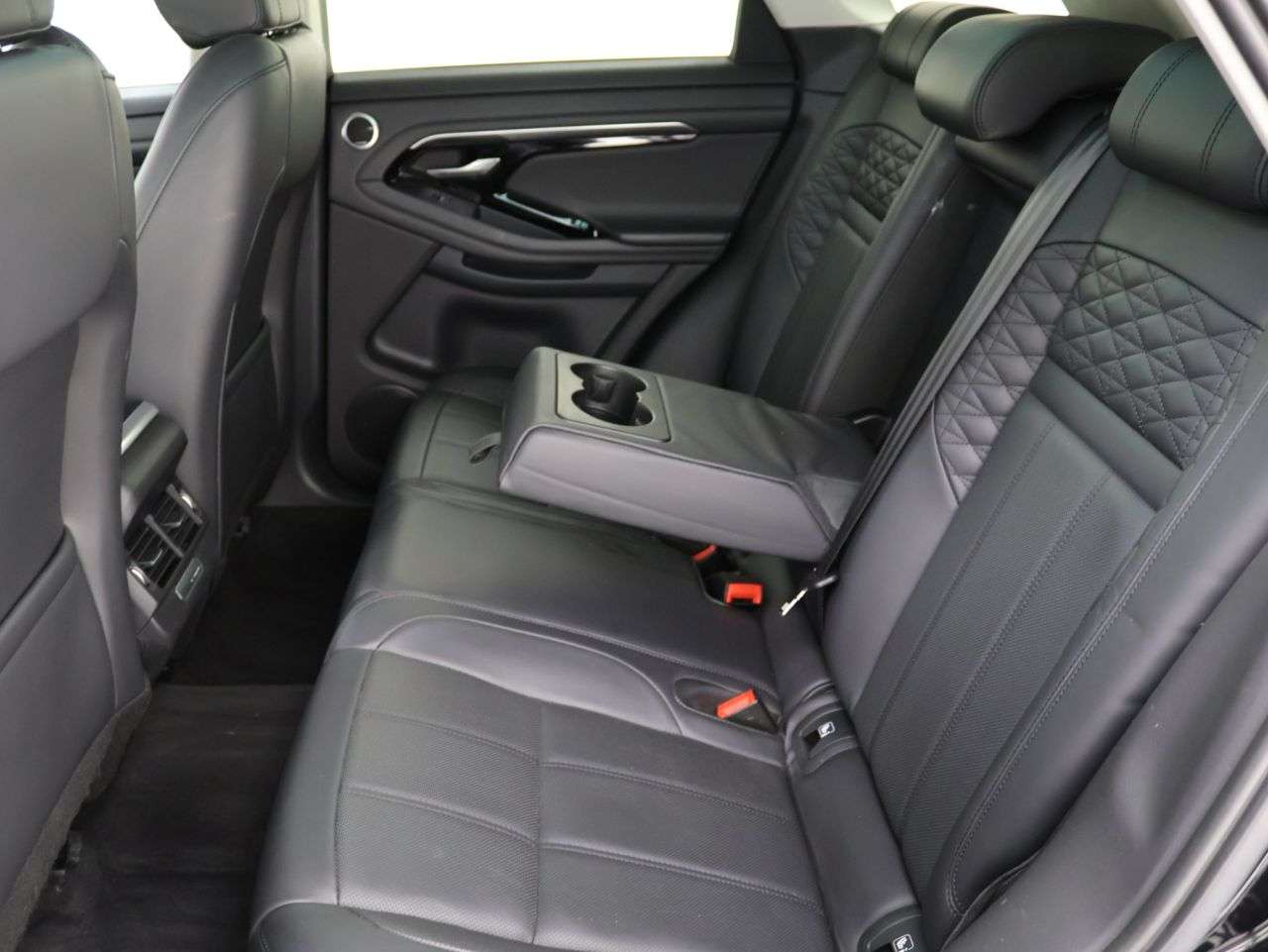 2019 LAND ROVER RANGE ROVER EVOQUE 2019 LAND ROVER RANGE ROVER EVOQUE