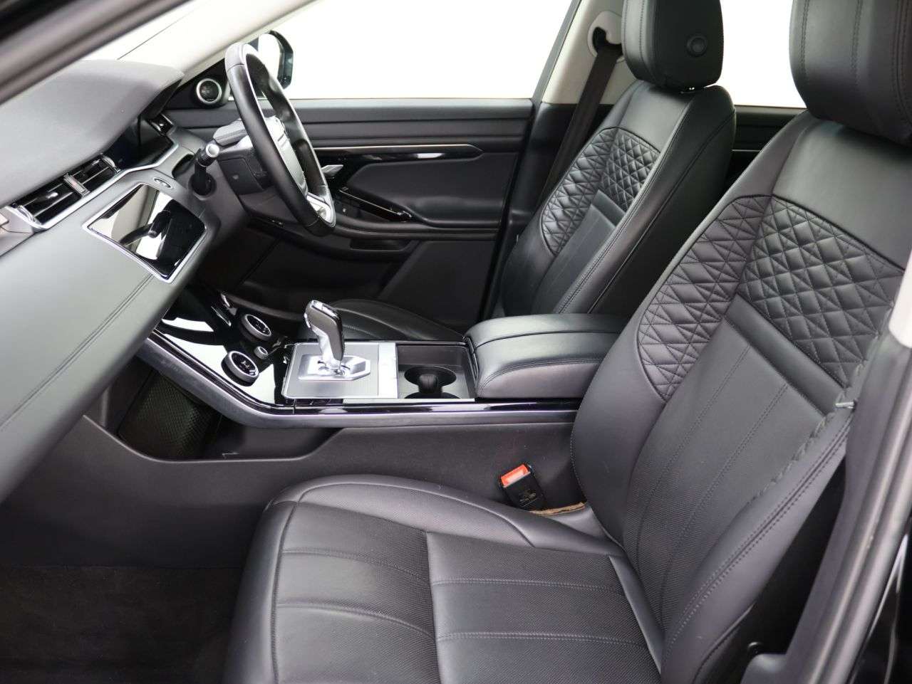 2019 LAND ROVER RANGE ROVER EVOQUE 2019 LAND ROVER RANGE ROVER EVOQUE