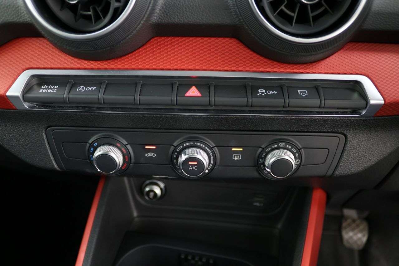 2020 AUDI Q2 2020 AUDI Q2