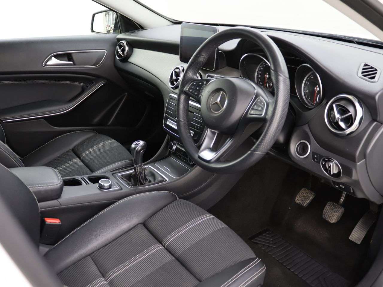 2019 MERCEDES-BENZ GLA CLASS 2019 MERCEDES-BENZ GLA CLASS