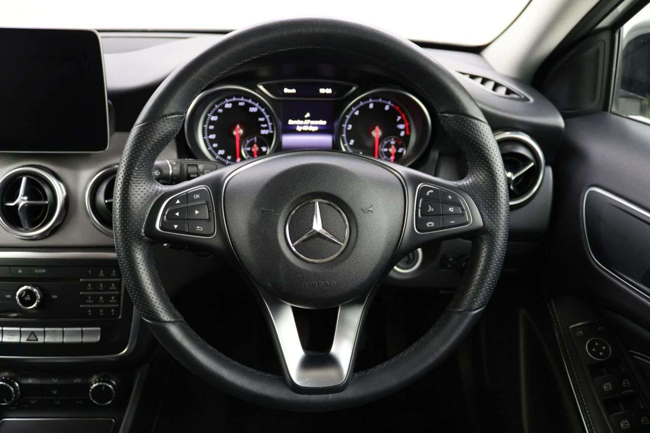 2019 MERCEDES-BENZ GLA CLASS 2019 MERCEDES-BENZ GLA CLASS