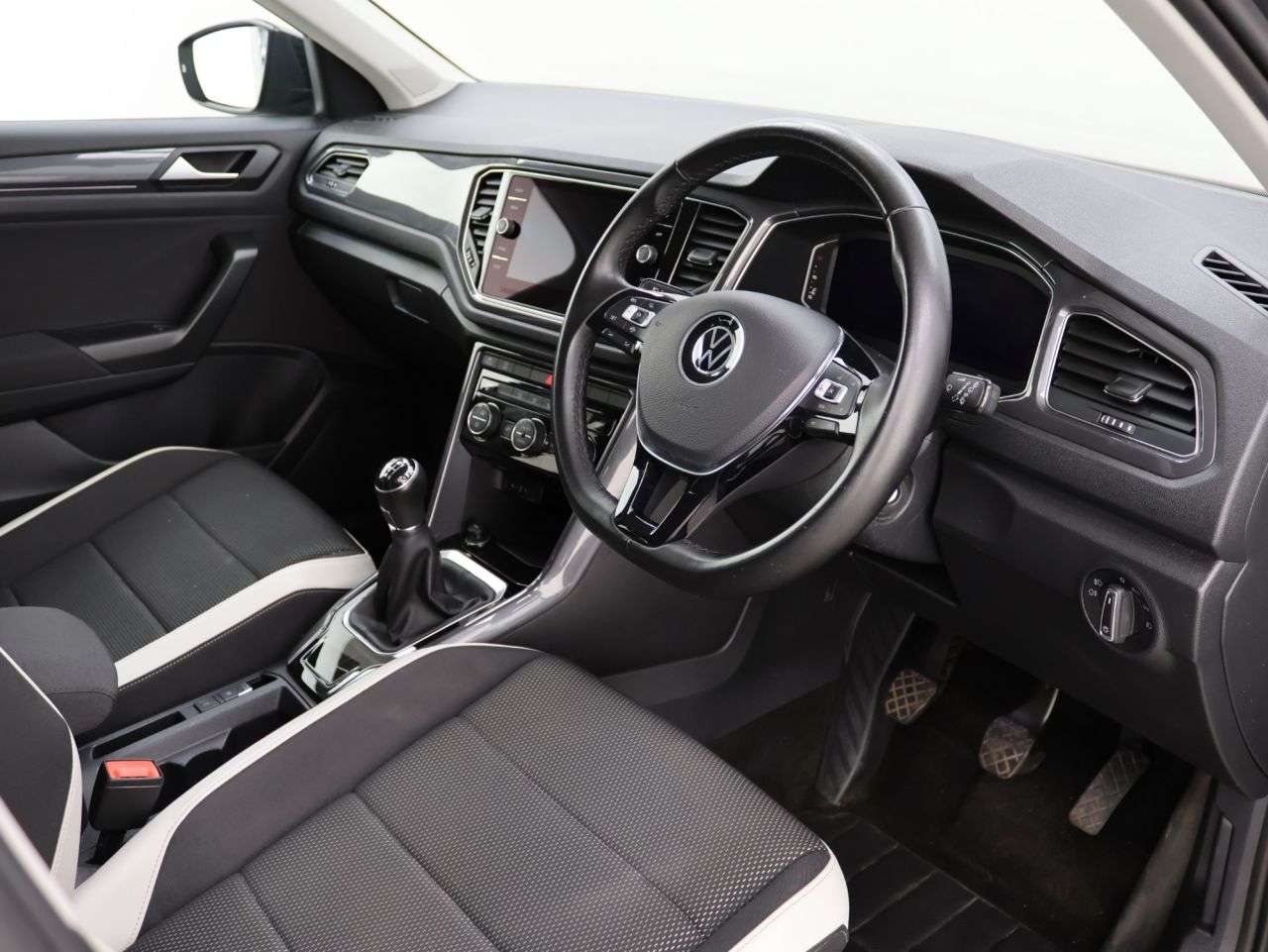 2021 VOLKSWAGEN T-ROC 2021 VOLKSWAGEN T-ROC