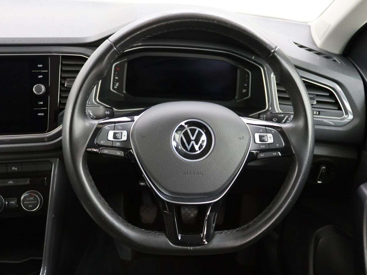 2021 VOLKSWAGEN T-ROC 2021 VOLKSWAGEN T-ROC