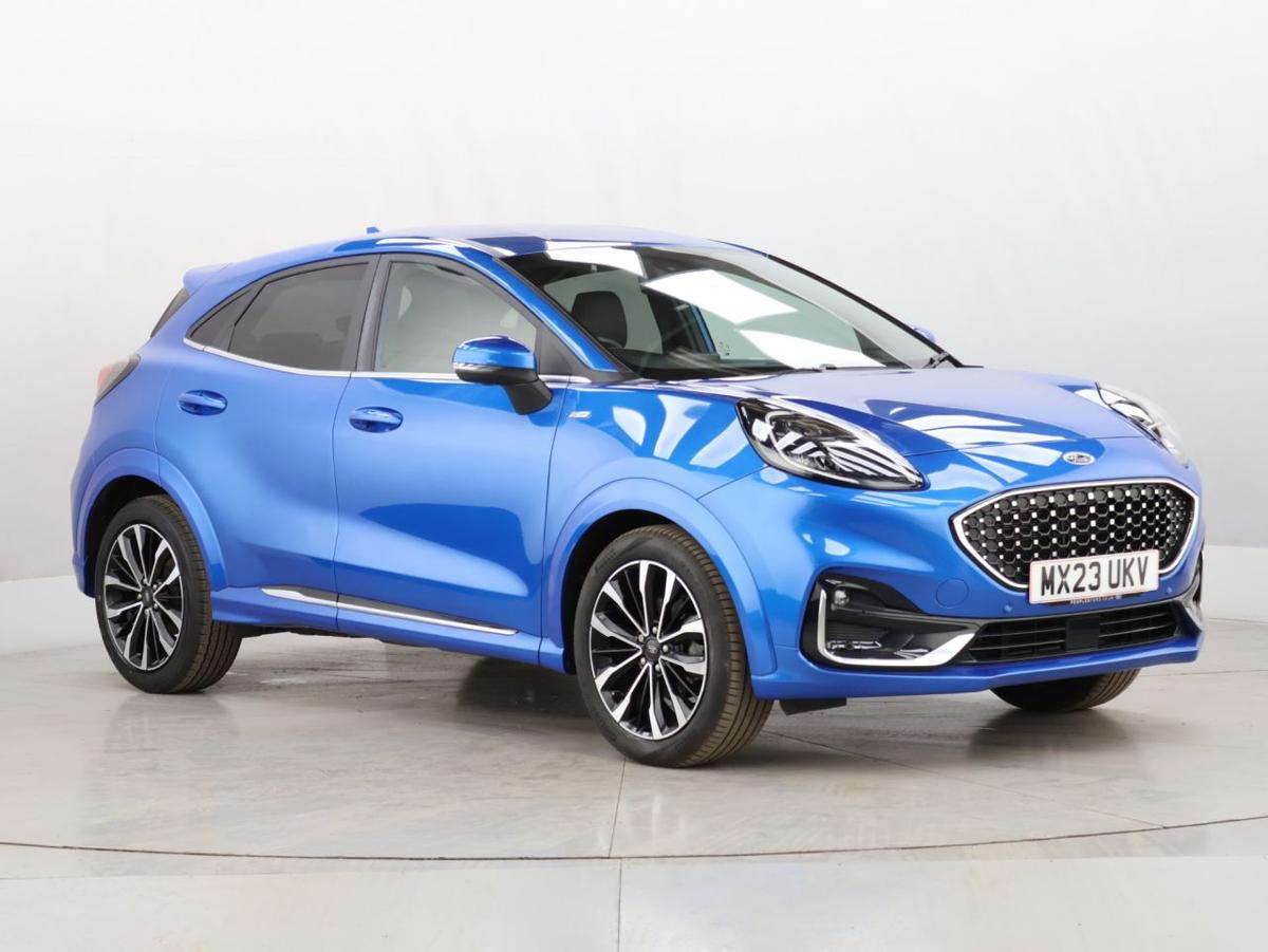 Check out this Ford Puma 2023 Petrol Manual