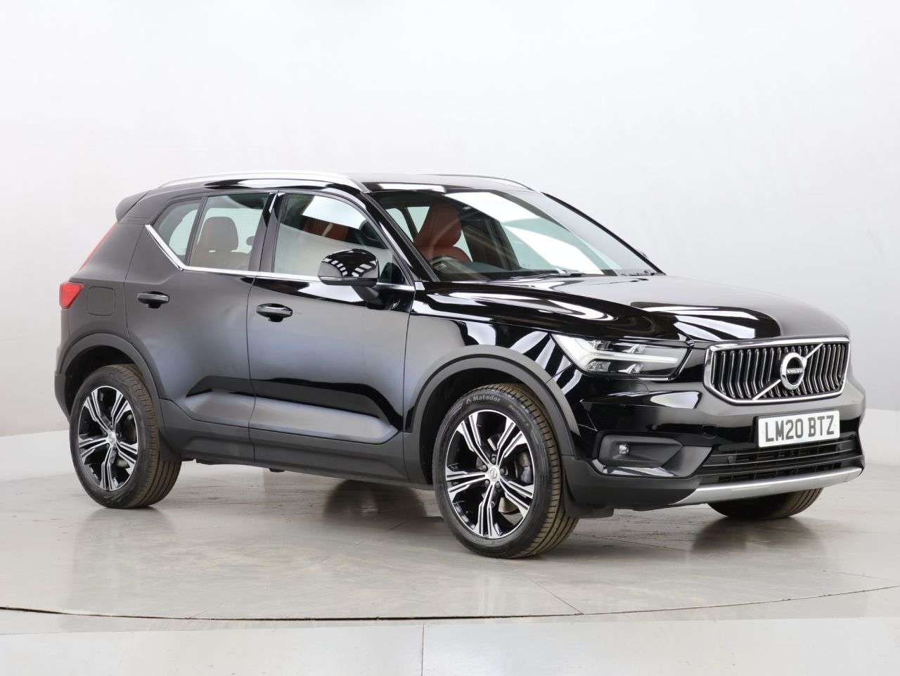 2020 VOLVO XC40 2020 VOLVO XC40