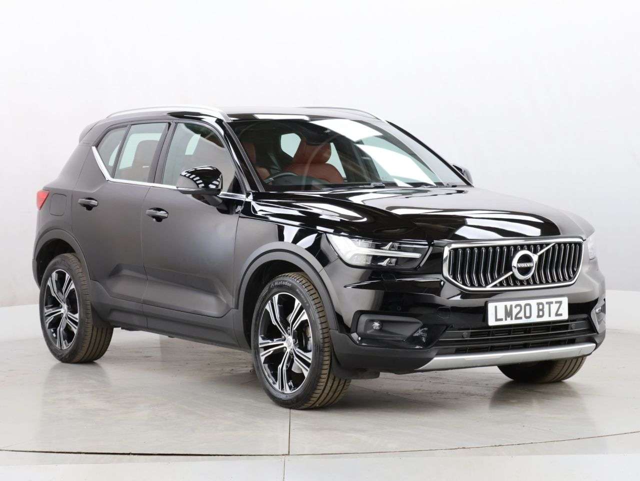 2020 VOLVO XC40 2020 VOLVO XC40