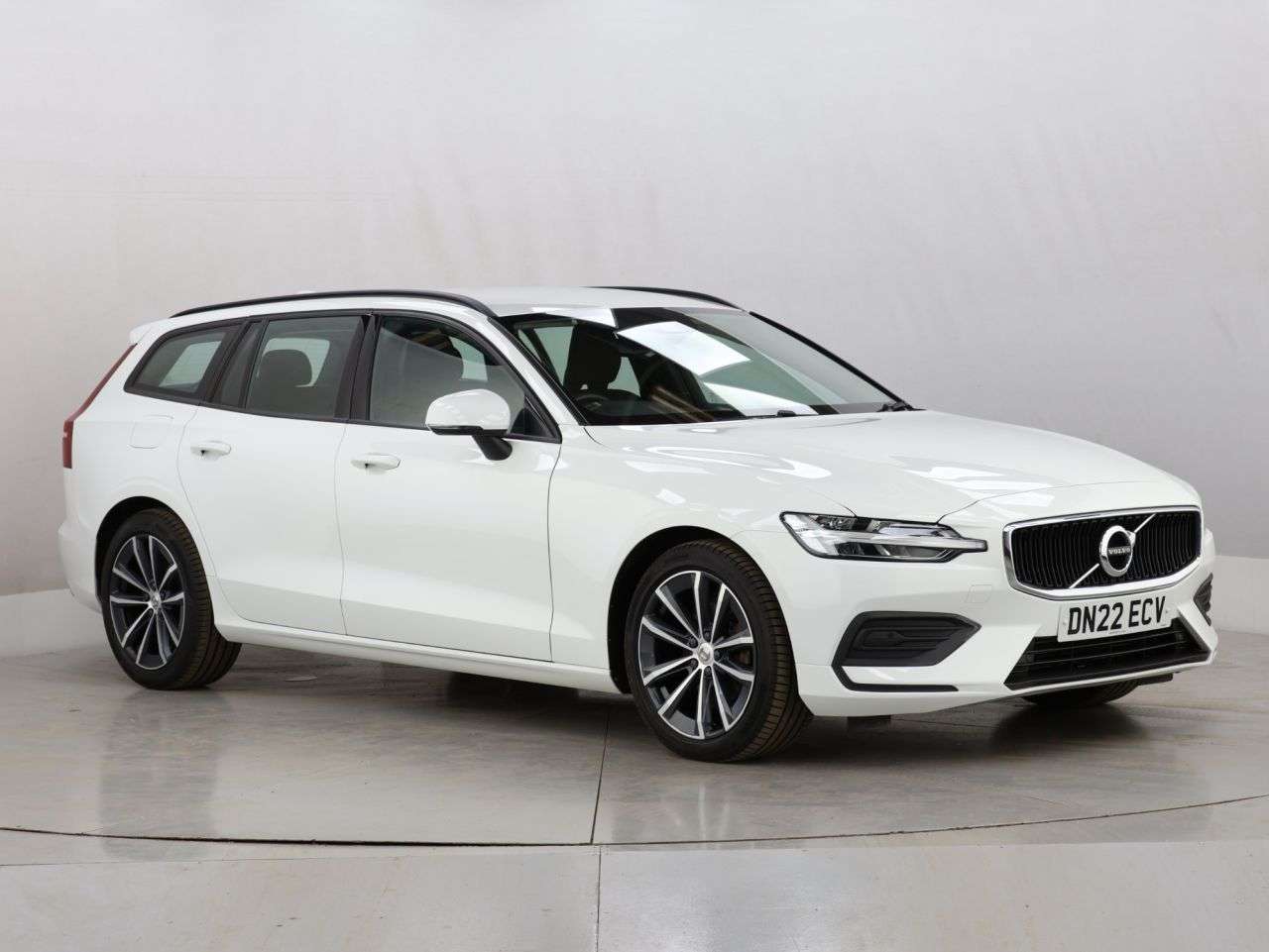 2022 VOLVO V60 2022 VOLVO V60