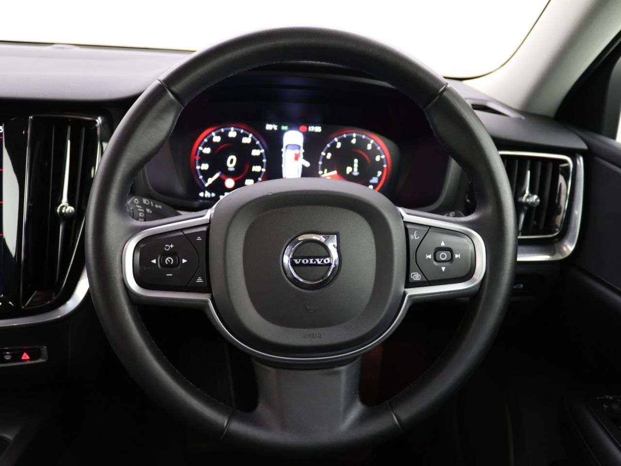 2022 VOLVO V60 2022 VOLVO V60