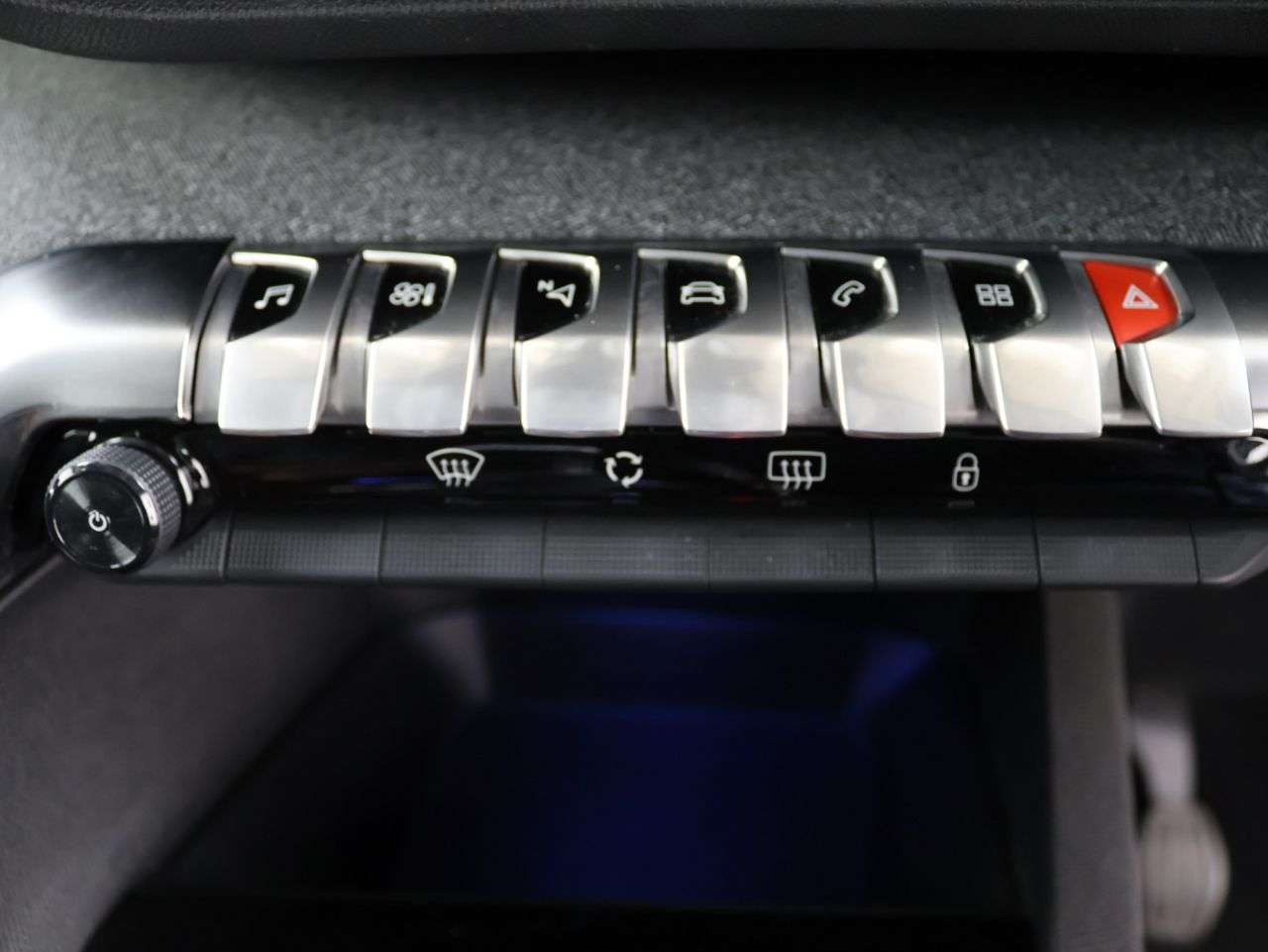 2018 PEUGEOT 3008 2018 PEUGEOT 3008