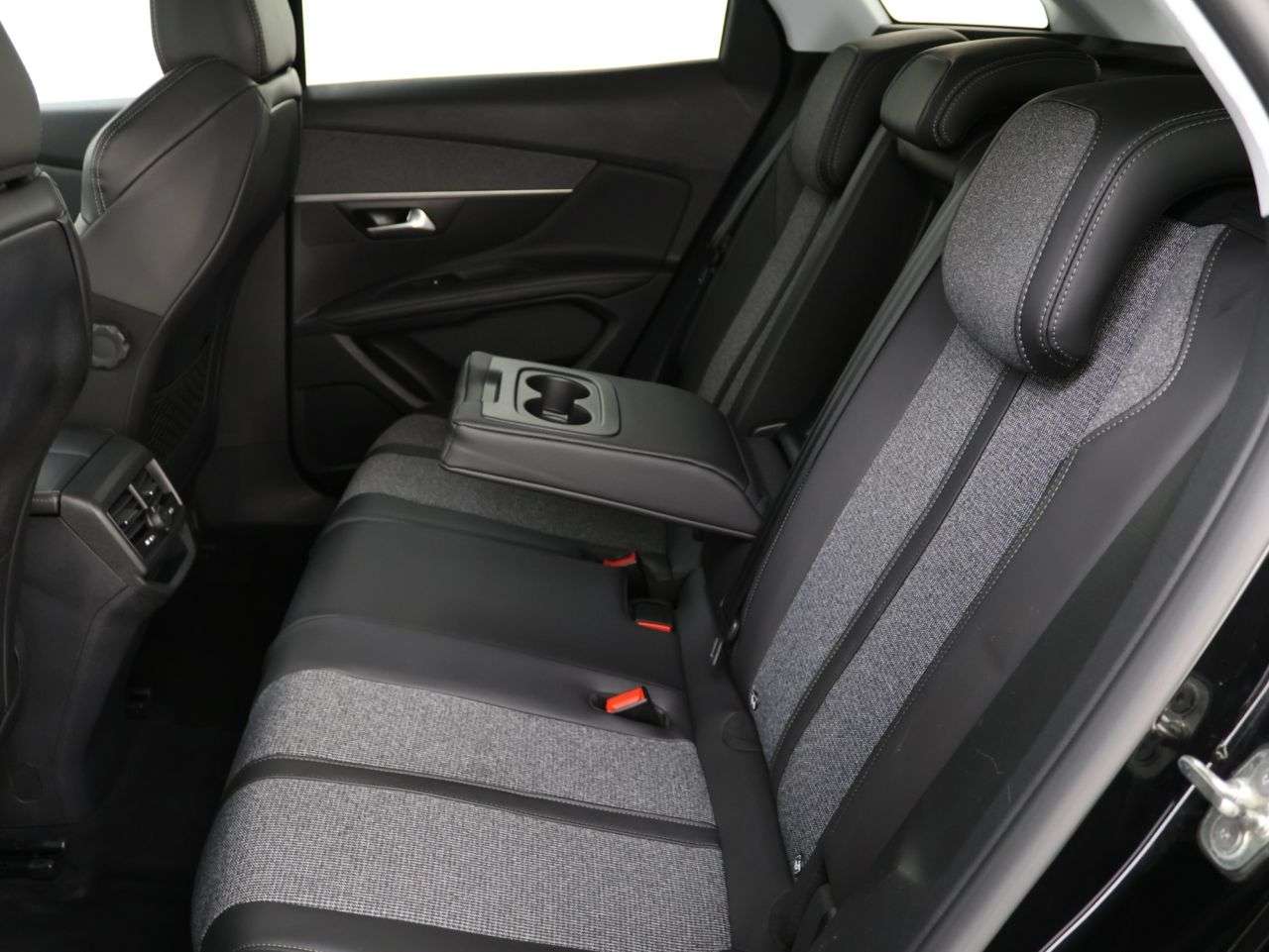 2018 PEUGEOT 3008 2018 PEUGEOT 3008