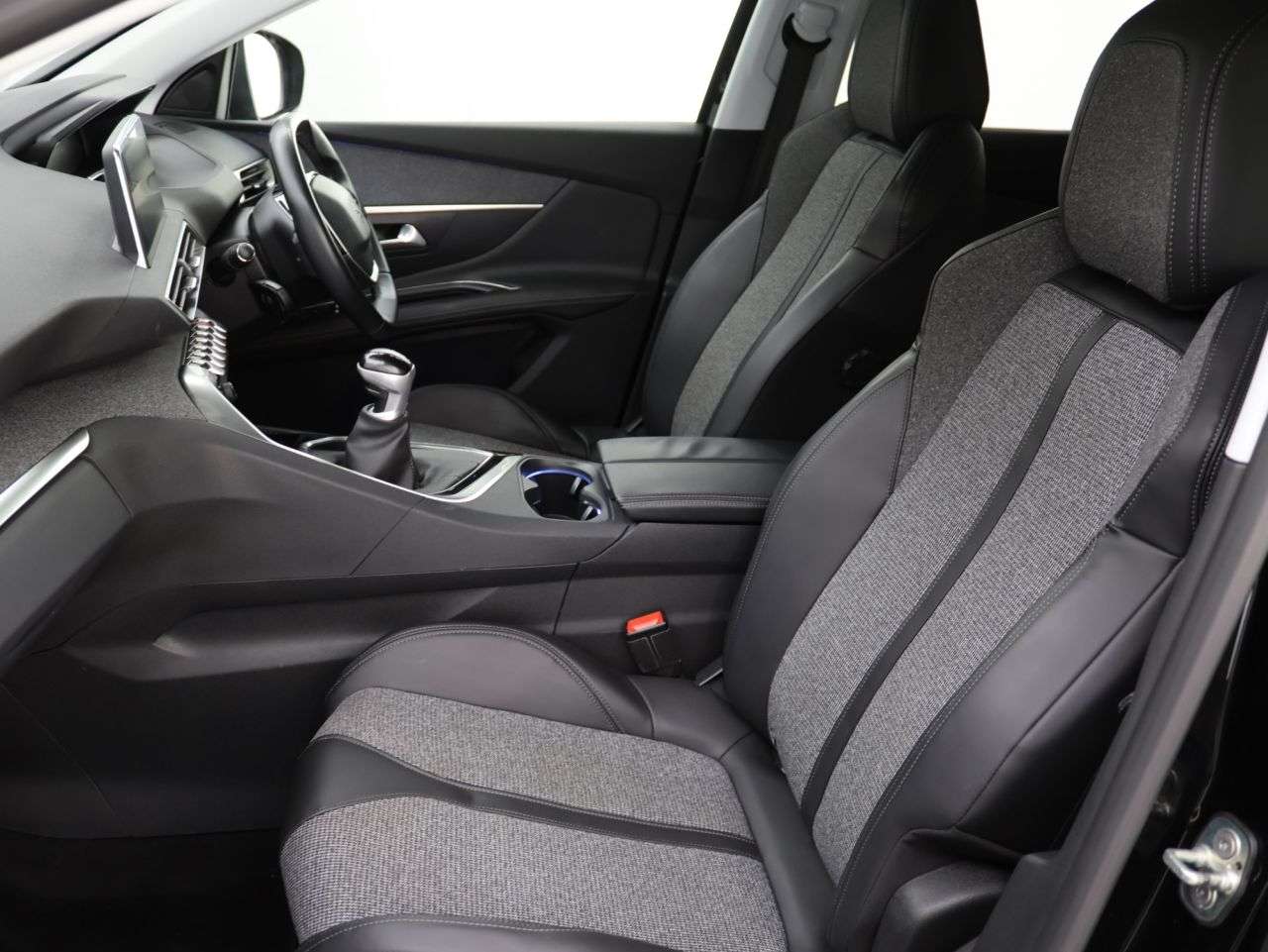 2018 PEUGEOT 3008 2018 PEUGEOT 3008