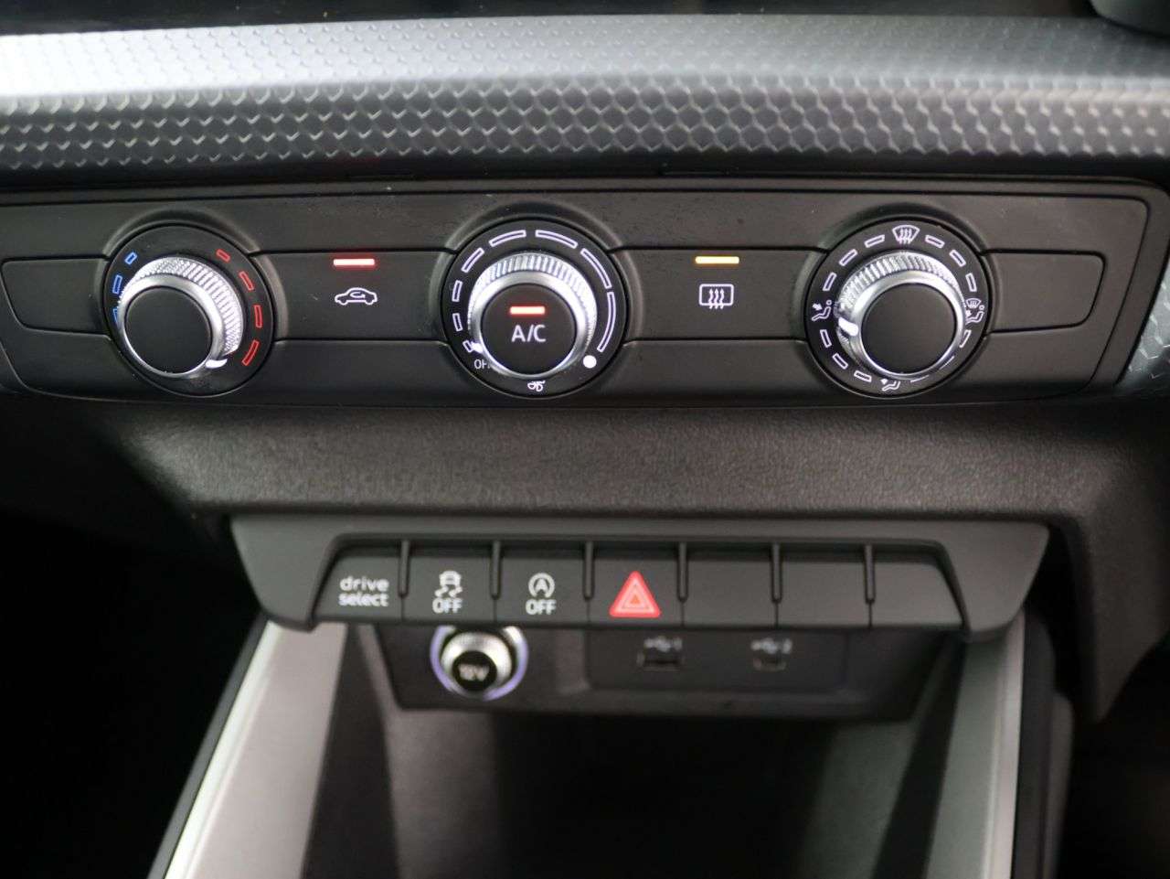 2020 AUDI A1 2020 AUDI A1