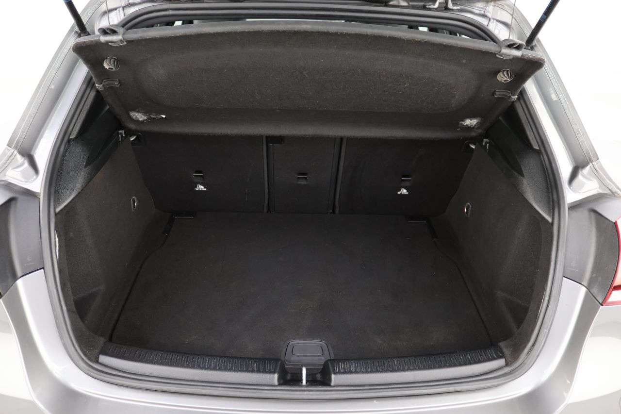 2021 MERCEDES-BENZ A CLASS 2021 MERCEDES-BENZ A CLASS