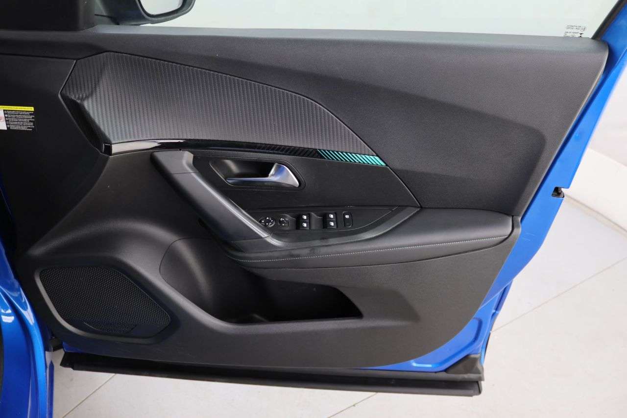 2021 PEUGEOT 2008 2021 PEUGEOT 2008