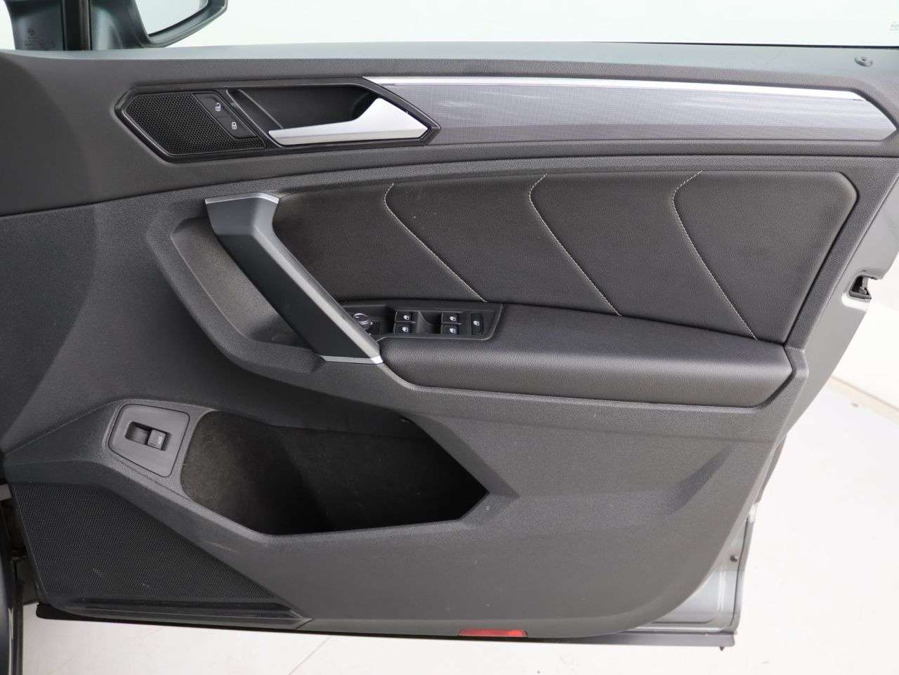 2017 VOLKSWAGEN TIGUAN 2017 VOLKSWAGEN TIGUAN