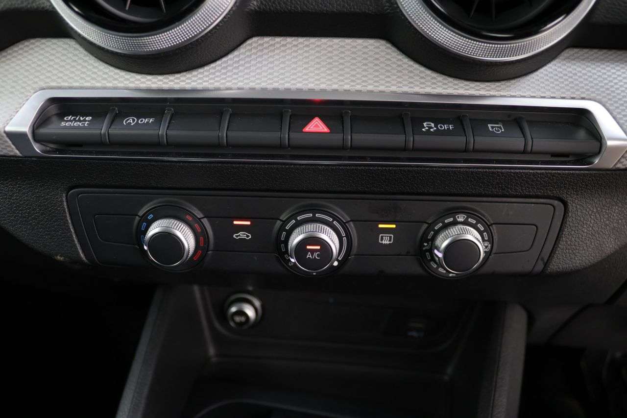 2021 AUDI Q2 2021 AUDI Q2