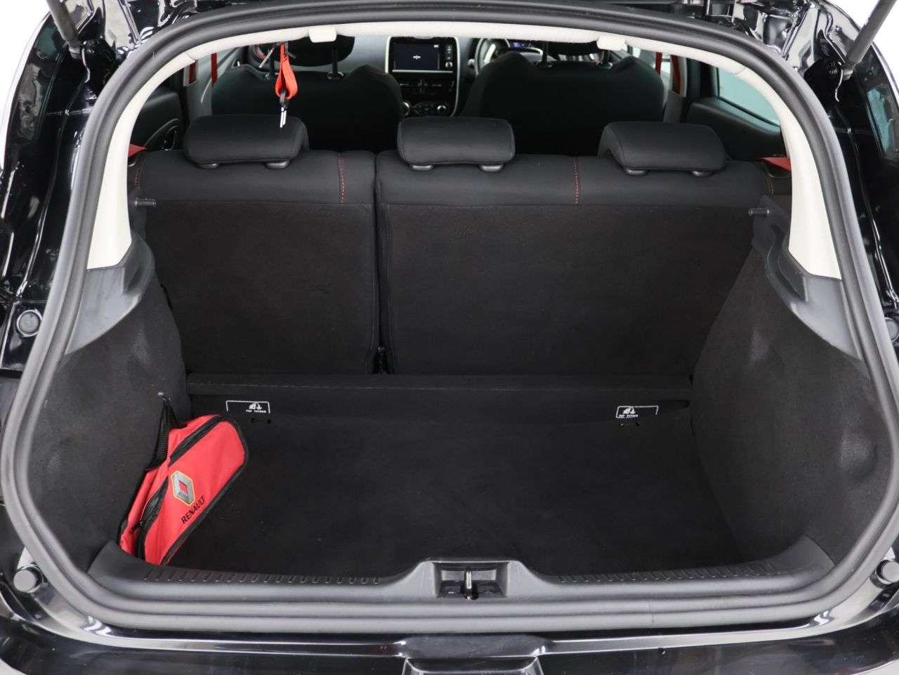 2015 RENAULT CLIO 2015 RENAULT CLIO