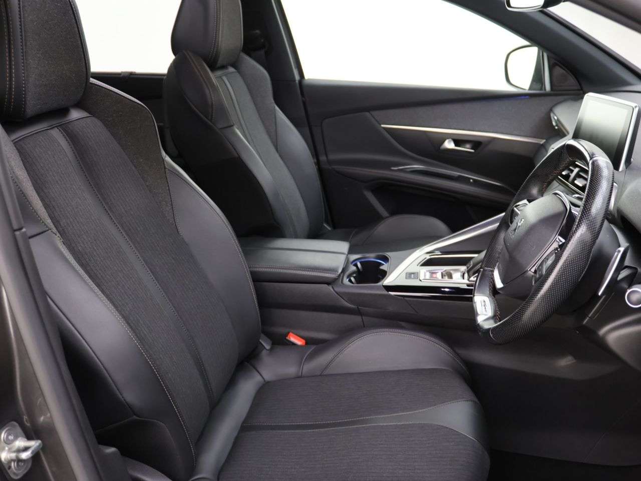 2020 PEUGEOT 5008 2020 PEUGEOT 5008