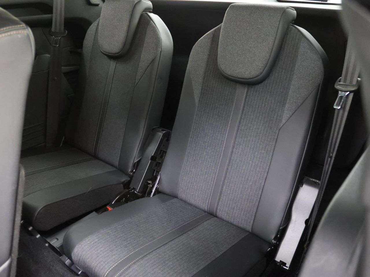 2020 PEUGEOT 5008 2020 PEUGEOT 5008