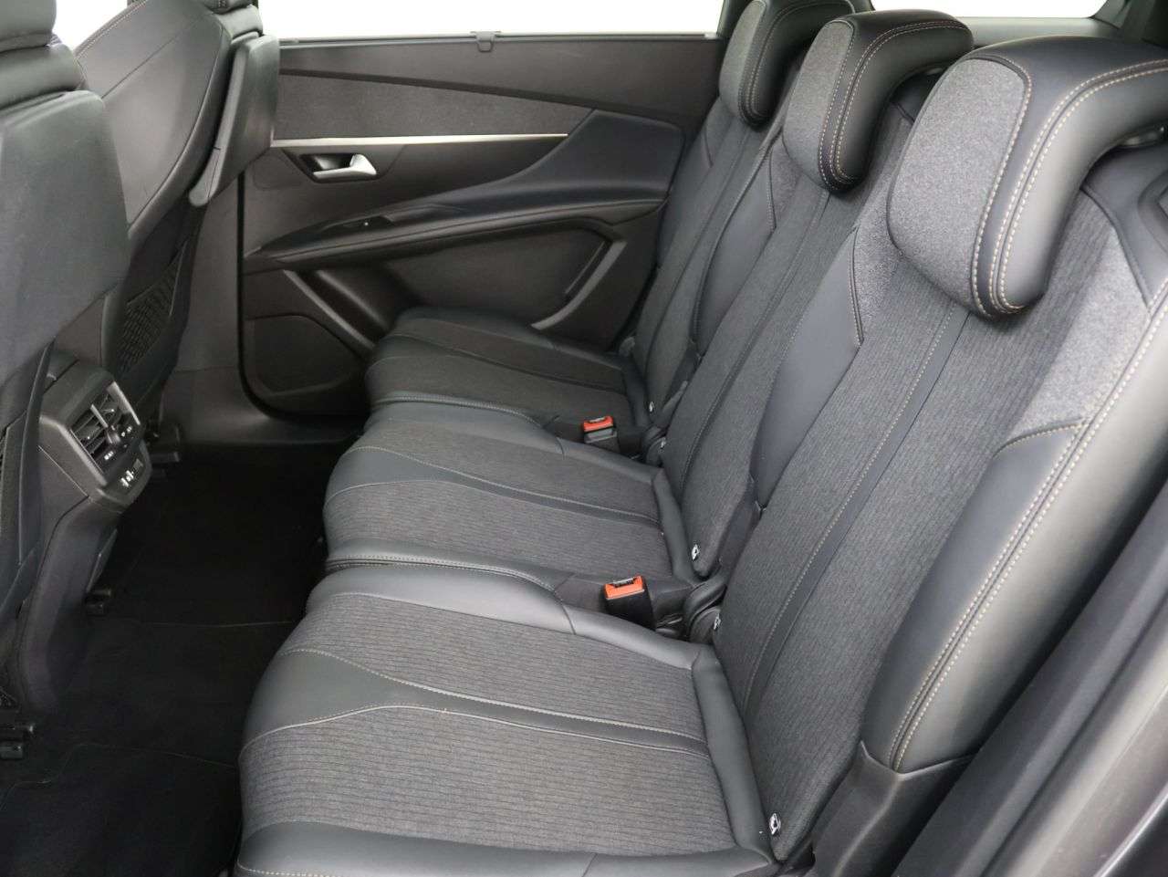 2020 PEUGEOT 5008 2020 PEUGEOT 5008