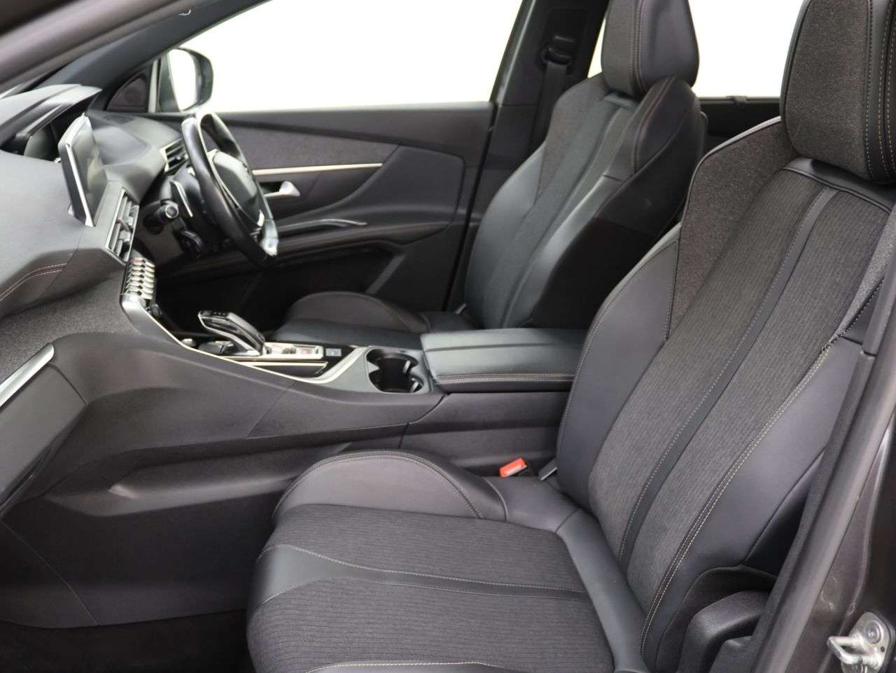 2020 PEUGEOT 5008 2020 PEUGEOT 5008