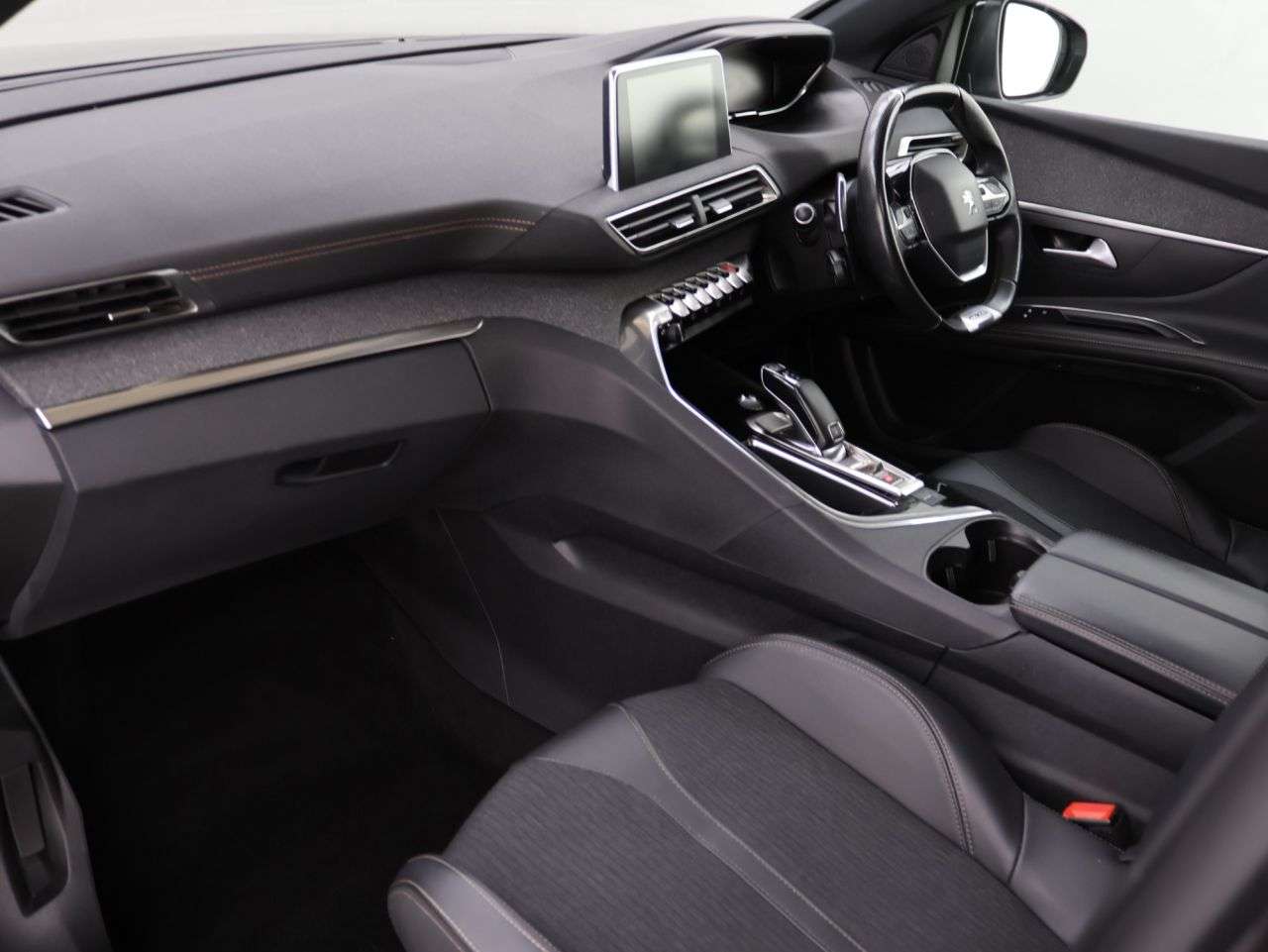 2020 PEUGEOT 5008 2020 PEUGEOT 5008