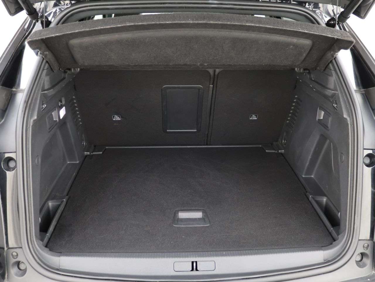 2020 PEUGEOT 3008 2020 PEUGEOT 3008