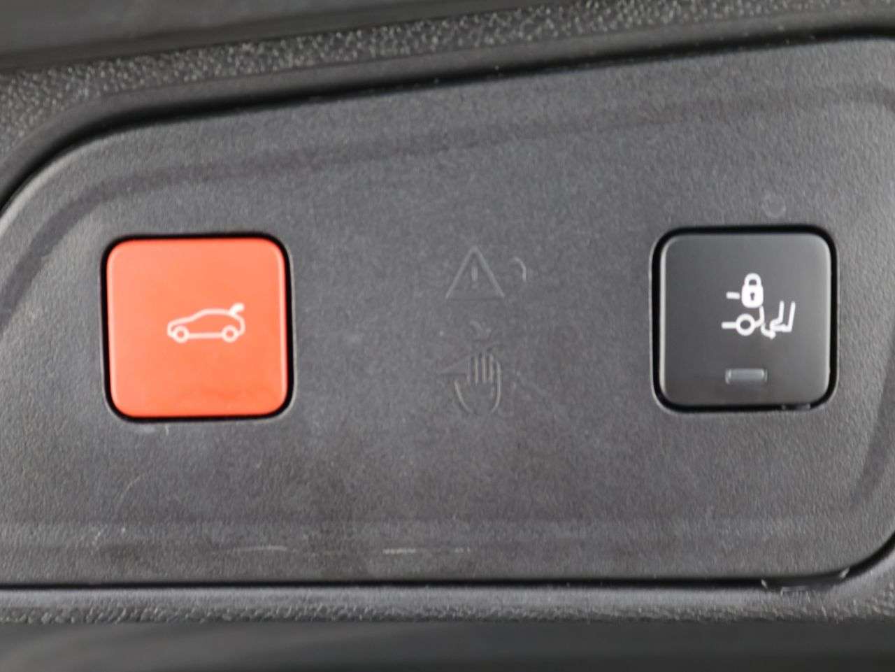 2020 PEUGEOT 3008 2020 PEUGEOT 3008