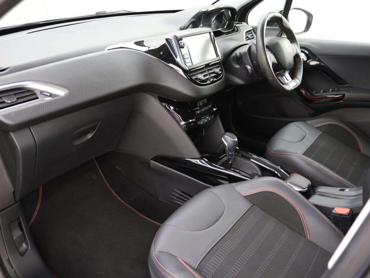 2019 PEUGEOT 2008 2019 PEUGEOT 2008