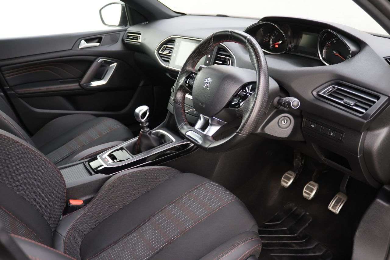 2018 PEUGEOT 308 2018 PEUGEOT 308